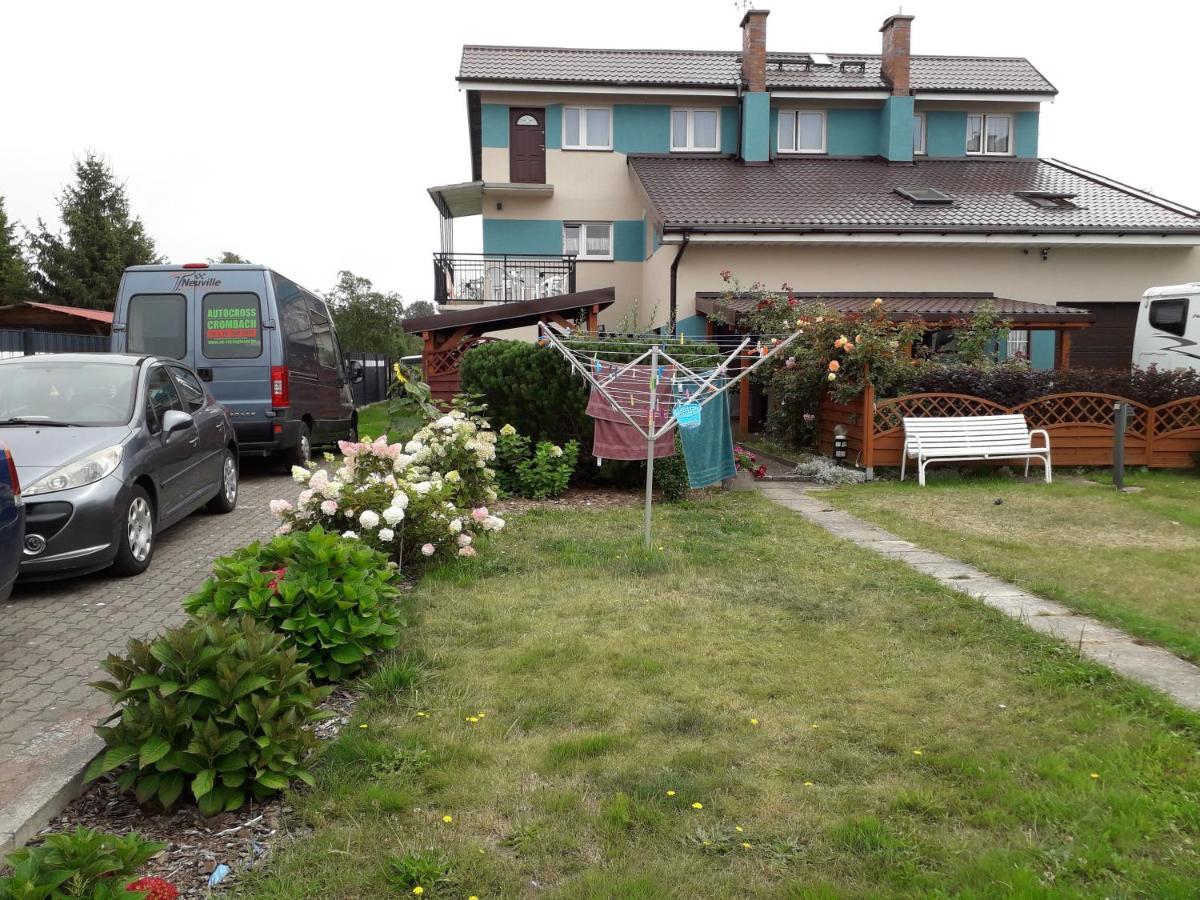 Pokoje Goscinne Dw Antom Dzwirzyno Bagian luar foto